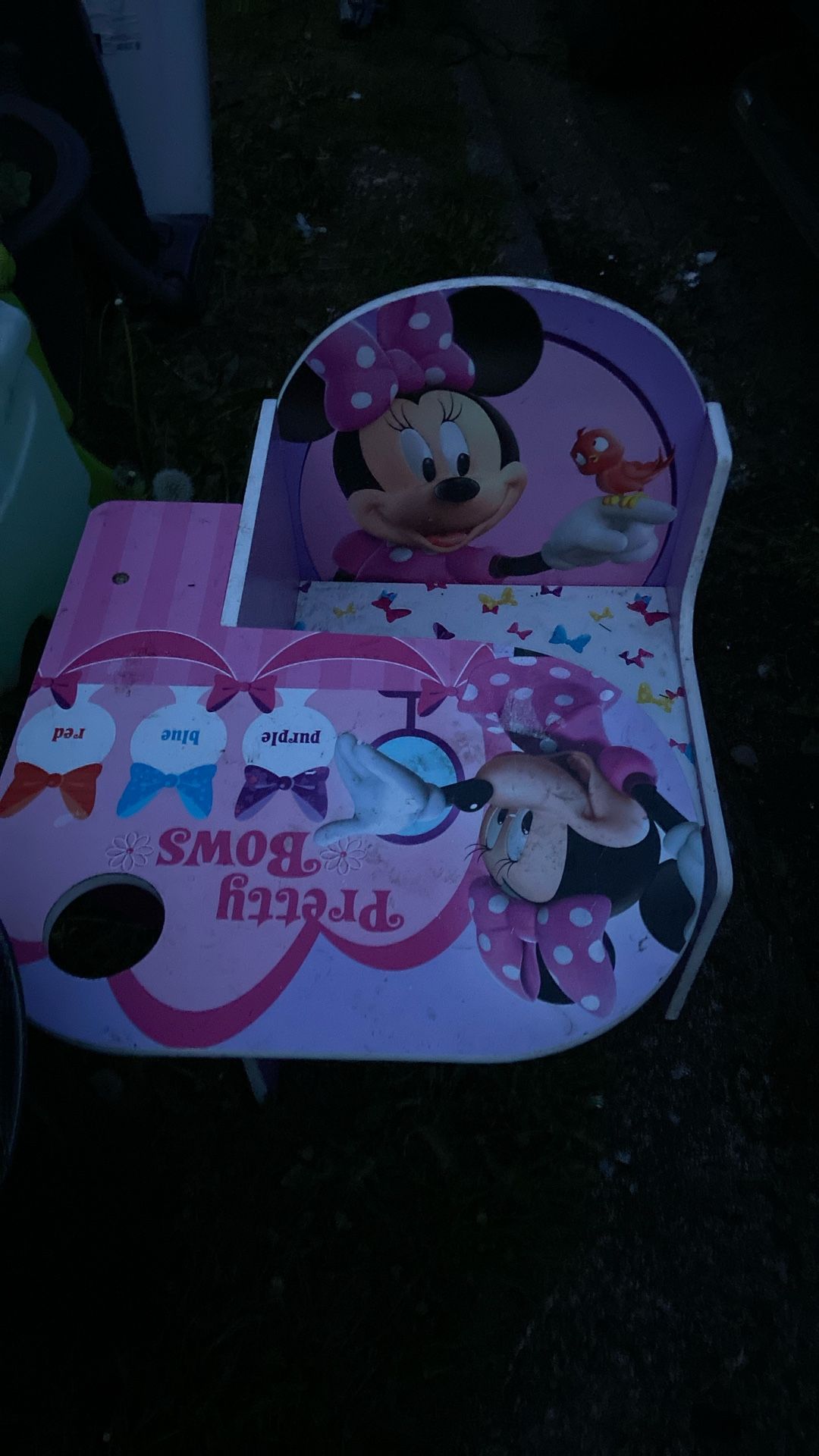 Disney Desk For Kids Price 10$ Pick Up. E. 72nd. Grandview. E. Tacoma