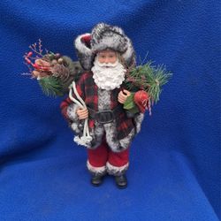 Santa Cluase Figurine 