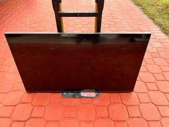 43” Inch Smart Samsung TV With Control Remote