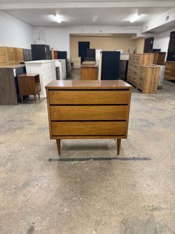 Beautiful Real MCM 3 Drawer Dresser with Dovetail Joints