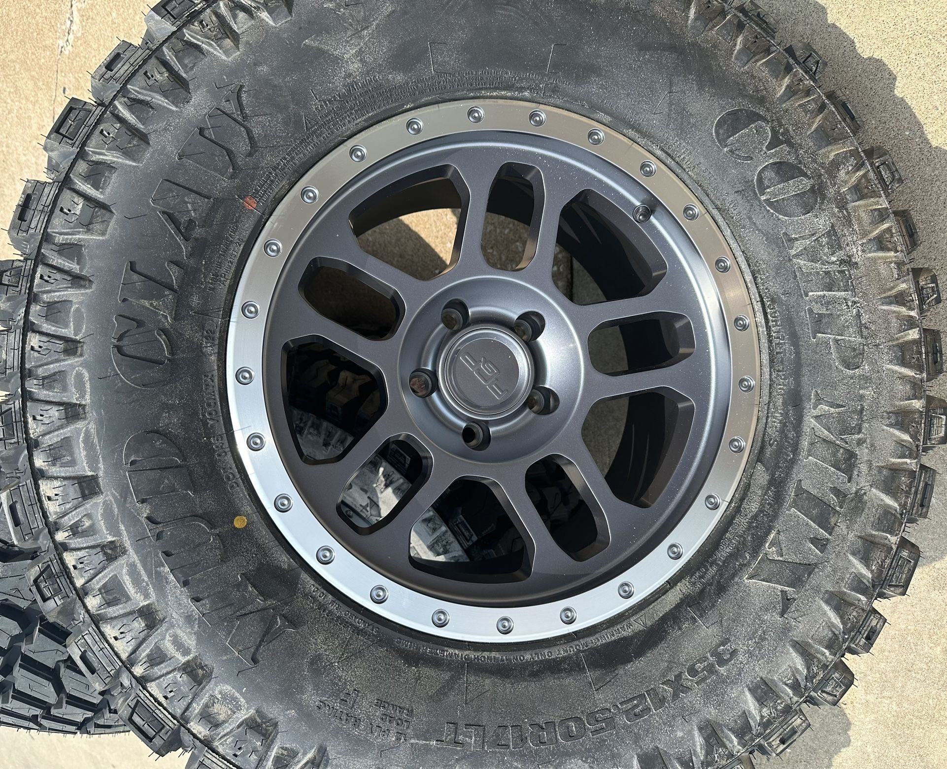 Jeep 17" Wrangler Rubicon JL JK Wheels Mud Claw Tires AGP rims