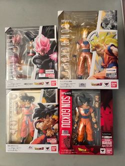 S.H.Figure Gokou Action Figure lot 100%Condition obo