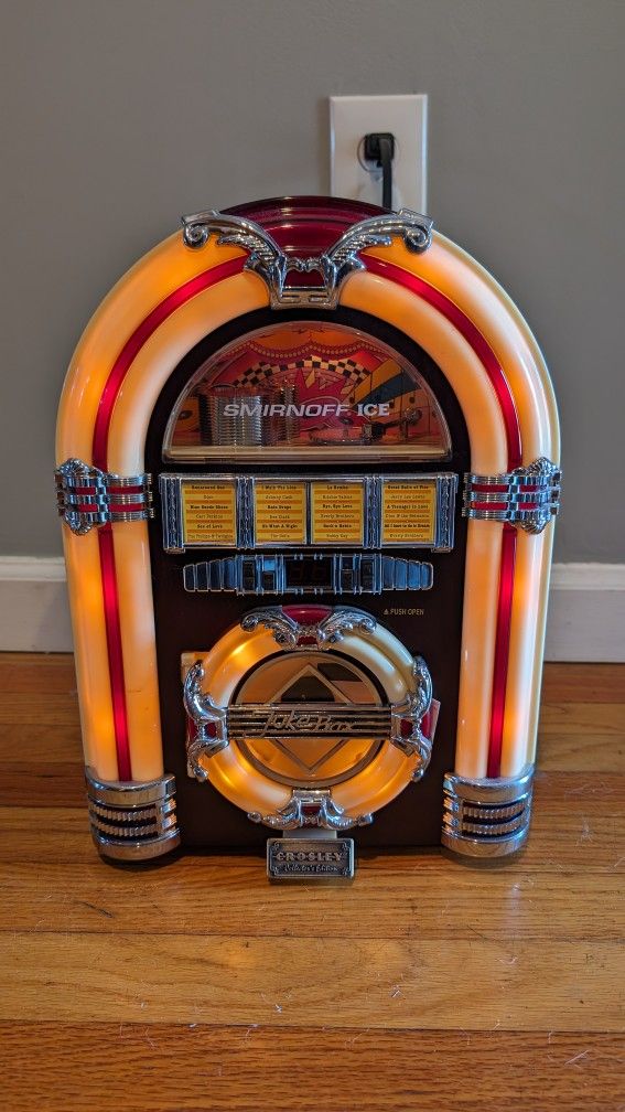 Mini Jukebox CD Player/Radio (Smirnoff Ice)