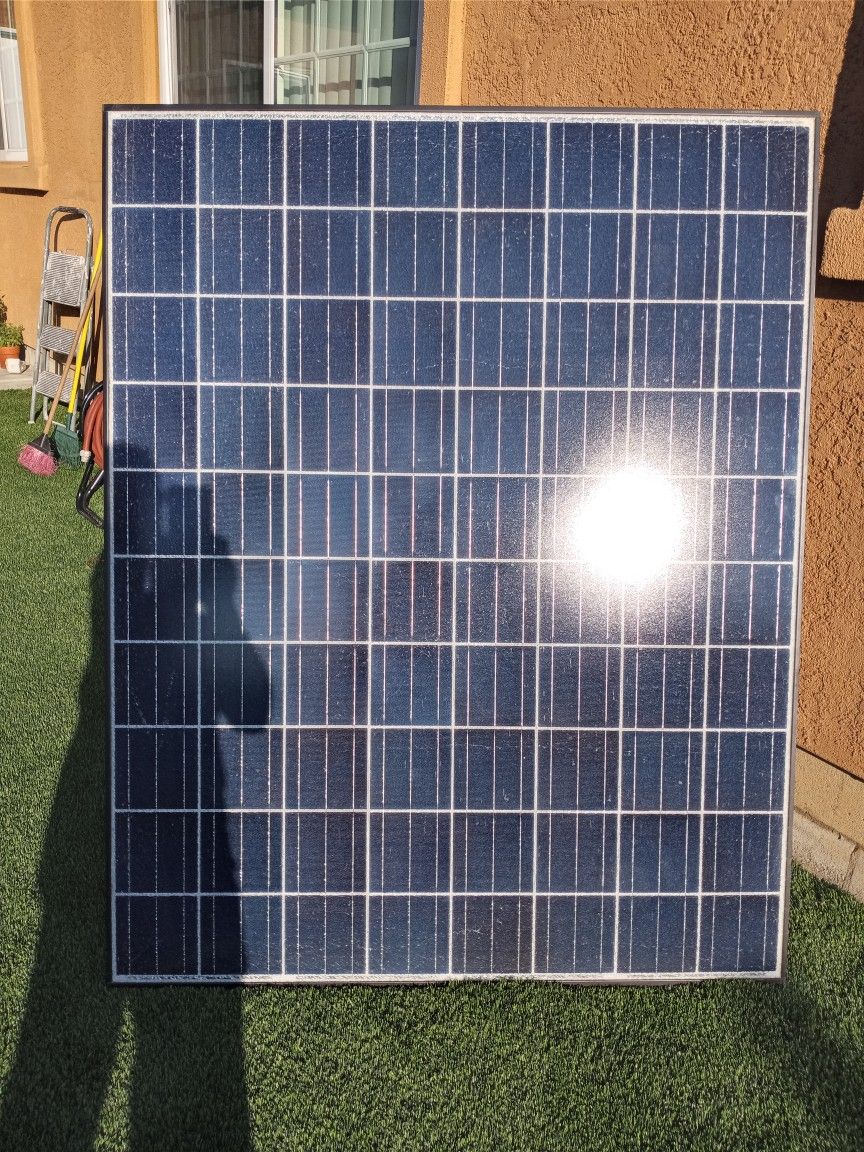 Kyocera Solar Panel 320 Watt Cracked $25