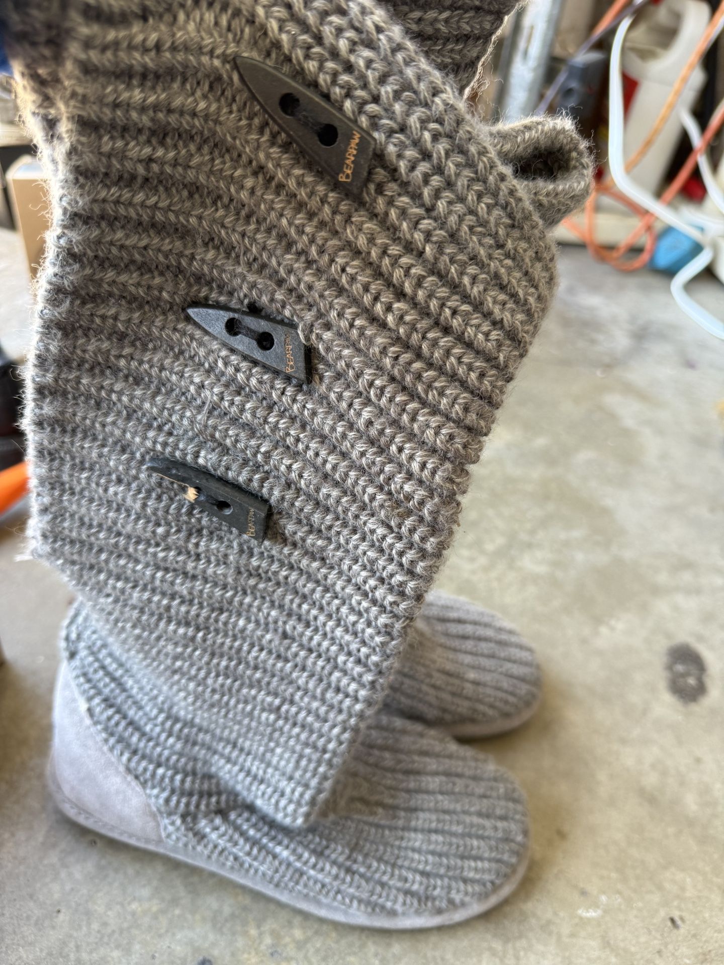 Women’s Gray Boots Size 6