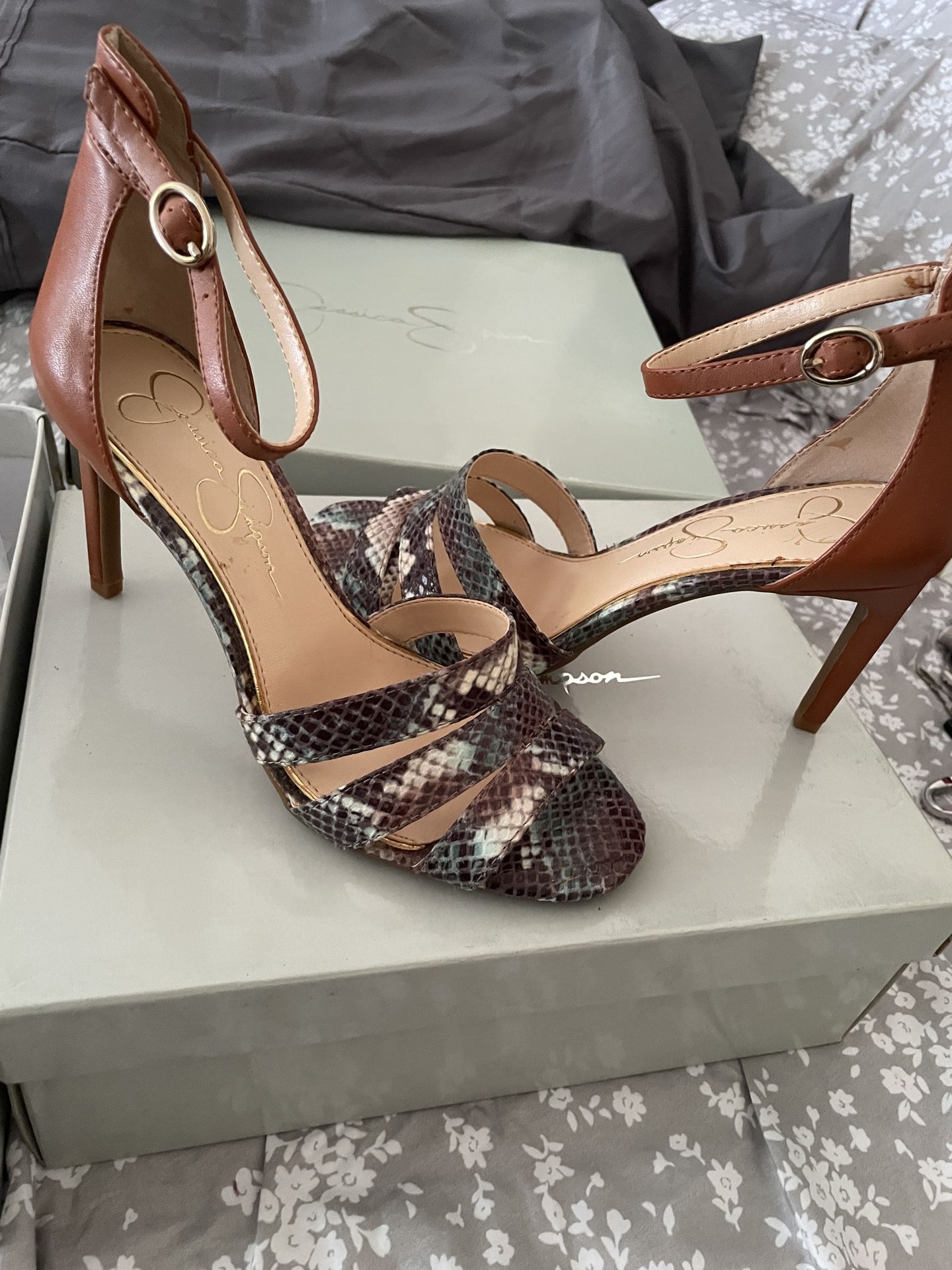 Brand New Never Worn Size 6.5
