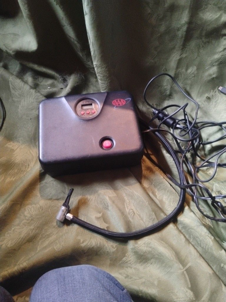 Lifeline AAA Portable Tire Pressure