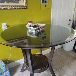 glass table 