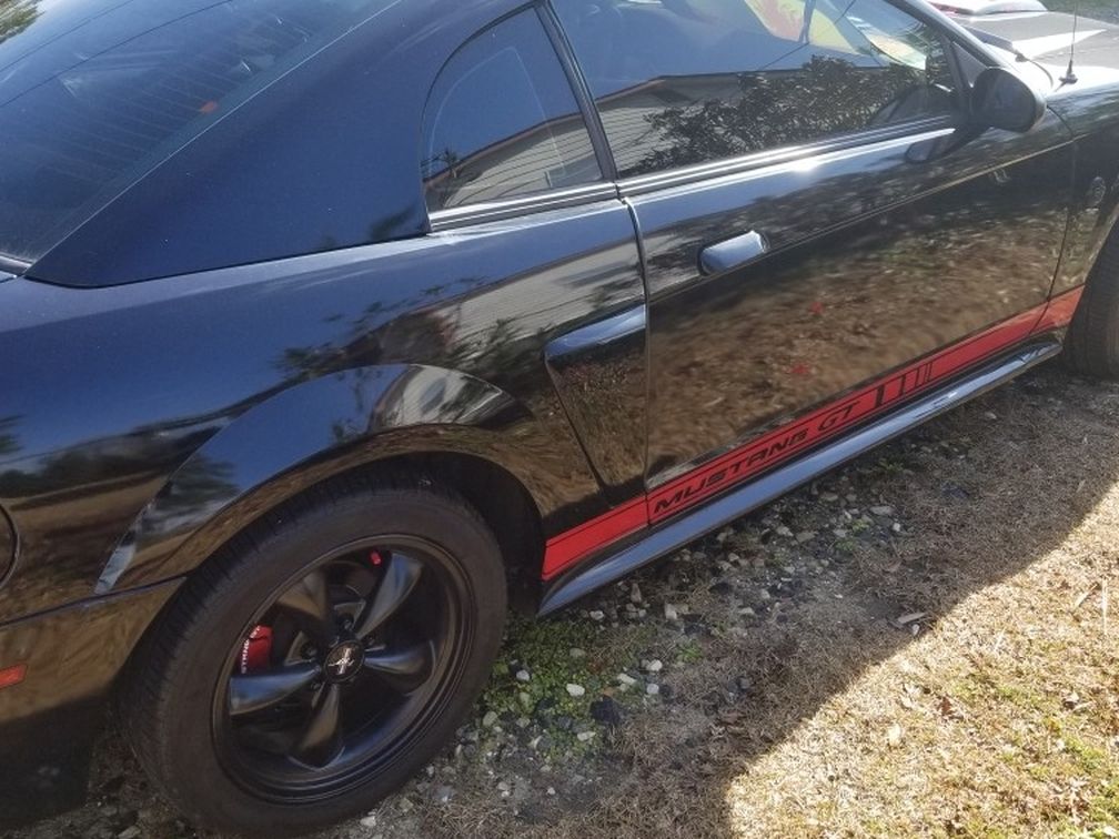 2004 Ford Mustang