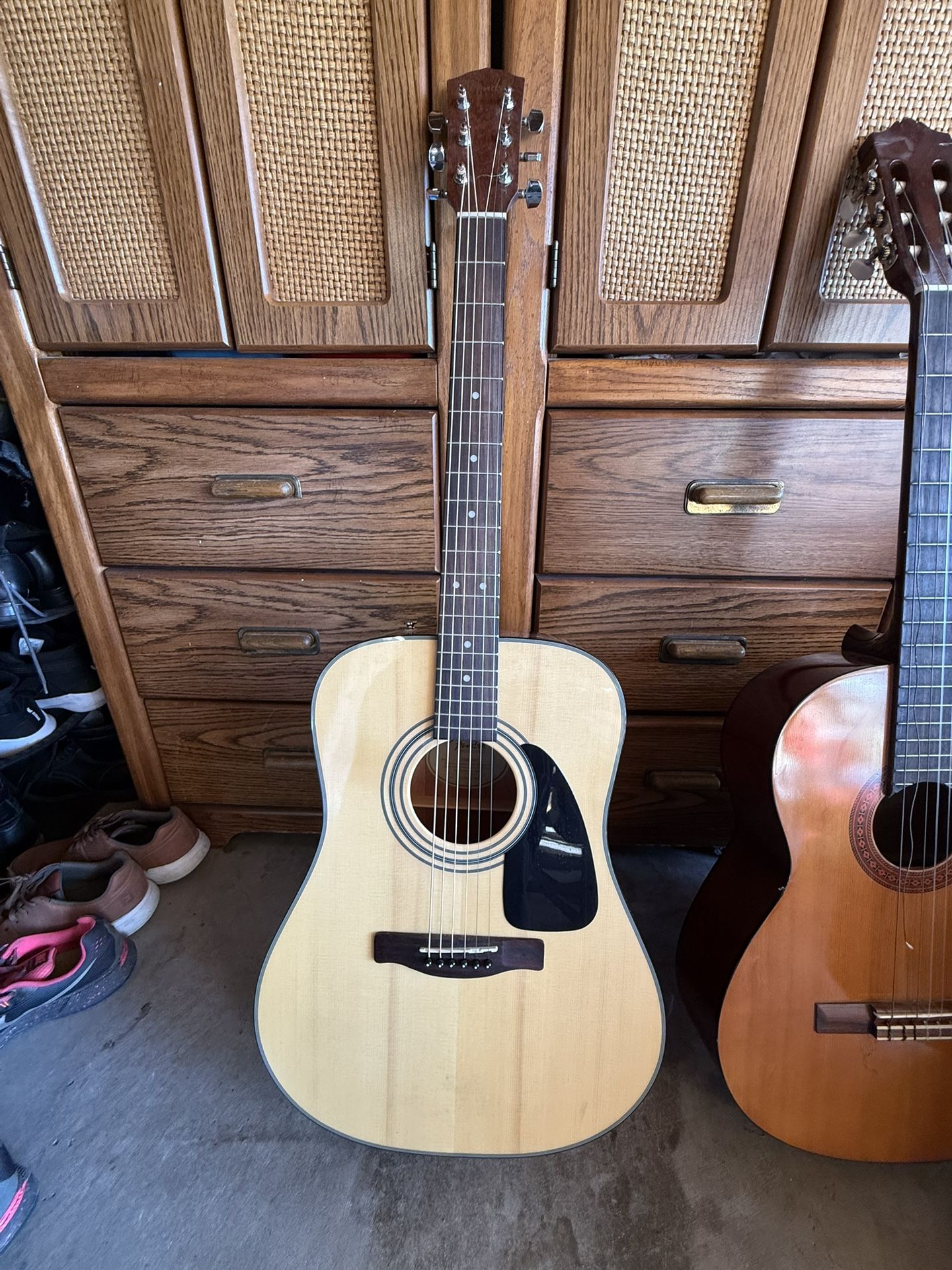 Fender dg8s Acoustic guitar