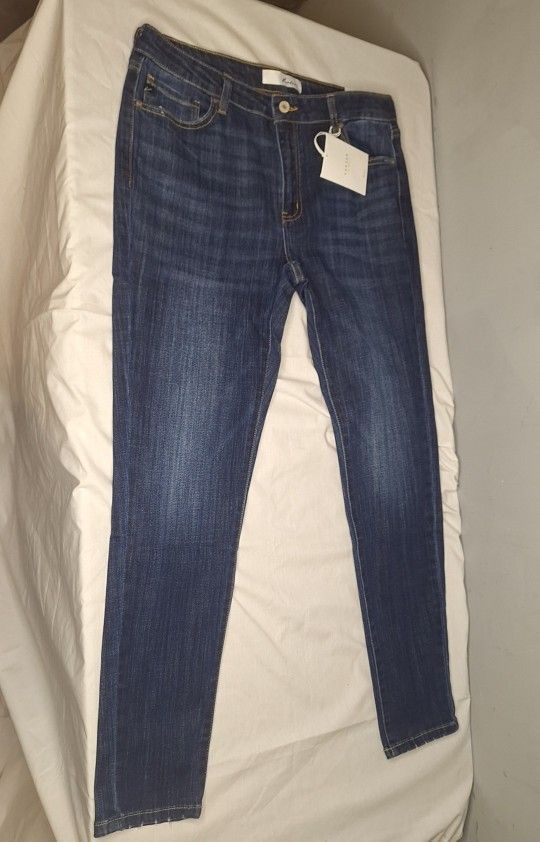 Brand new KanCan 15/31 Jeans