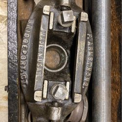 Antique ARMSTRONG Bridgeport CT Pipe Threader Die Set 1/8" - 3/4" Original Box!