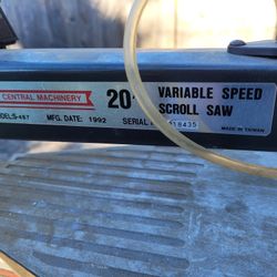Variable speed Scroll Saw 