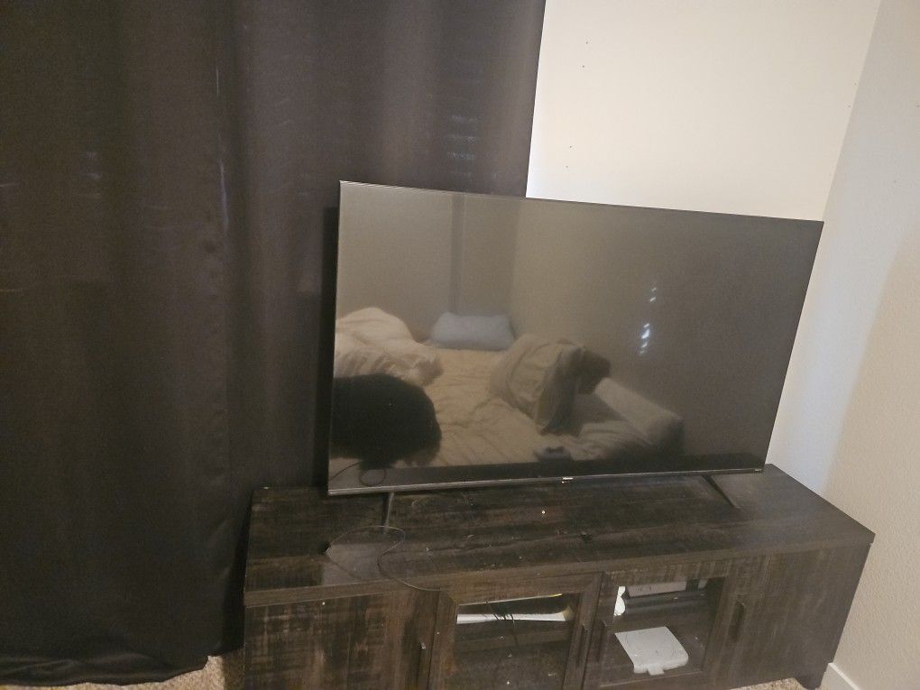 55inch Hisense 4k Samsung Roku Tv