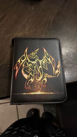 Zippered Charizard Pokémon Card Binder check description