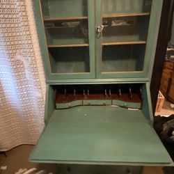Secretary Desk/hutch