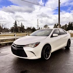 2017 TOYOTA CAMRY SE 