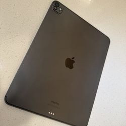Excellent Cond UNLOCKED iPad Pro 13” M4 256GB WiFi+ Cellular  TRADE/ Sell
