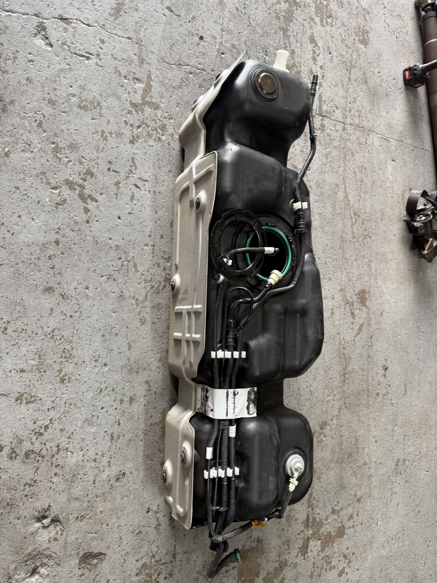 24 Gallon Gas Fuel Tank from 20-25 Chevrolet Tahoe (contact info removed)7