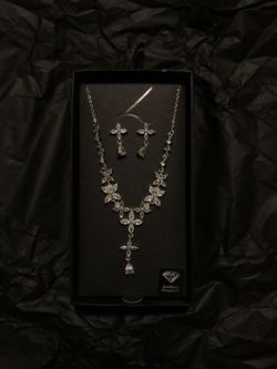 Faux Diamond Necklace Set With Earrings