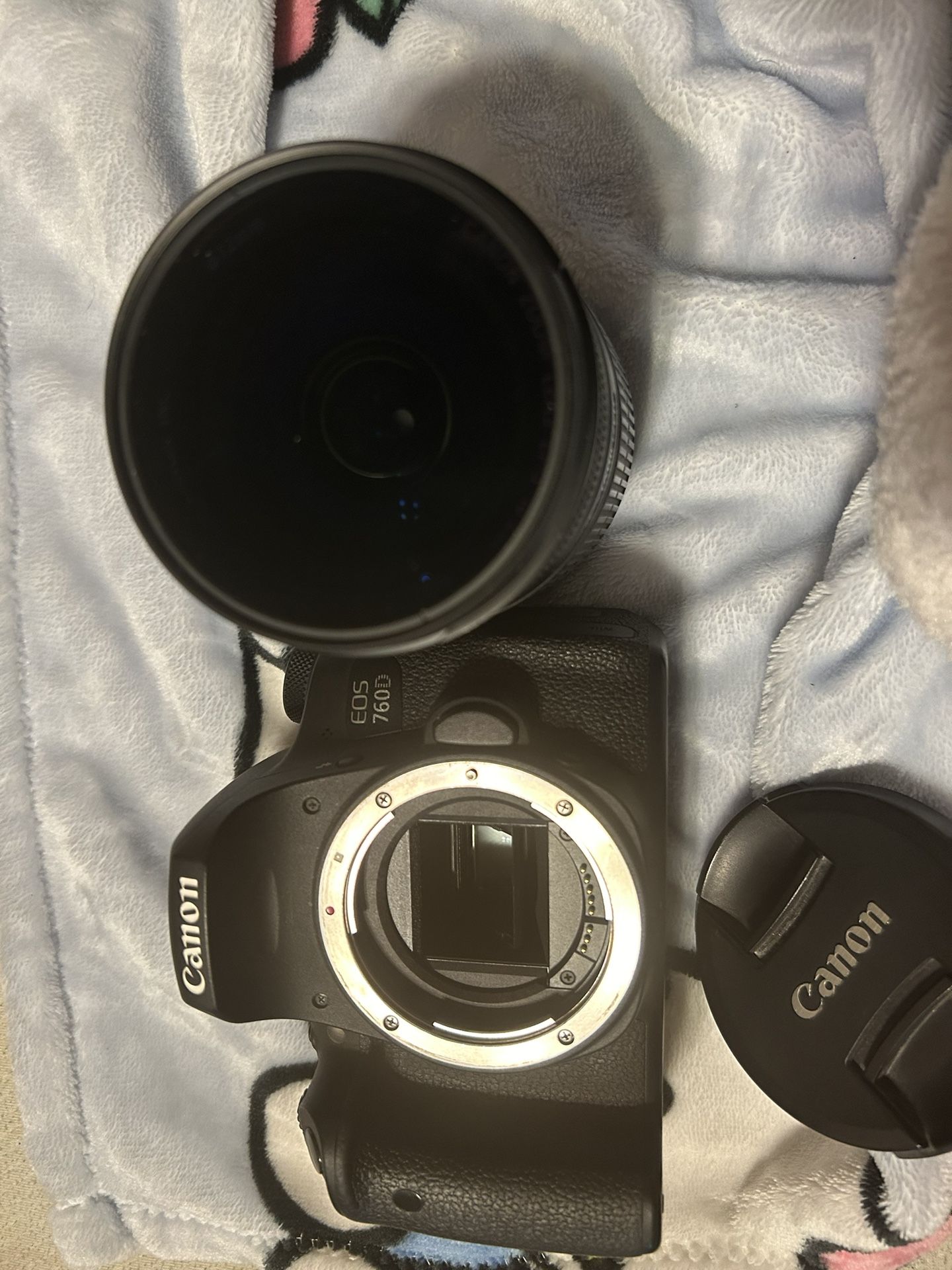 Canon EOS 760D