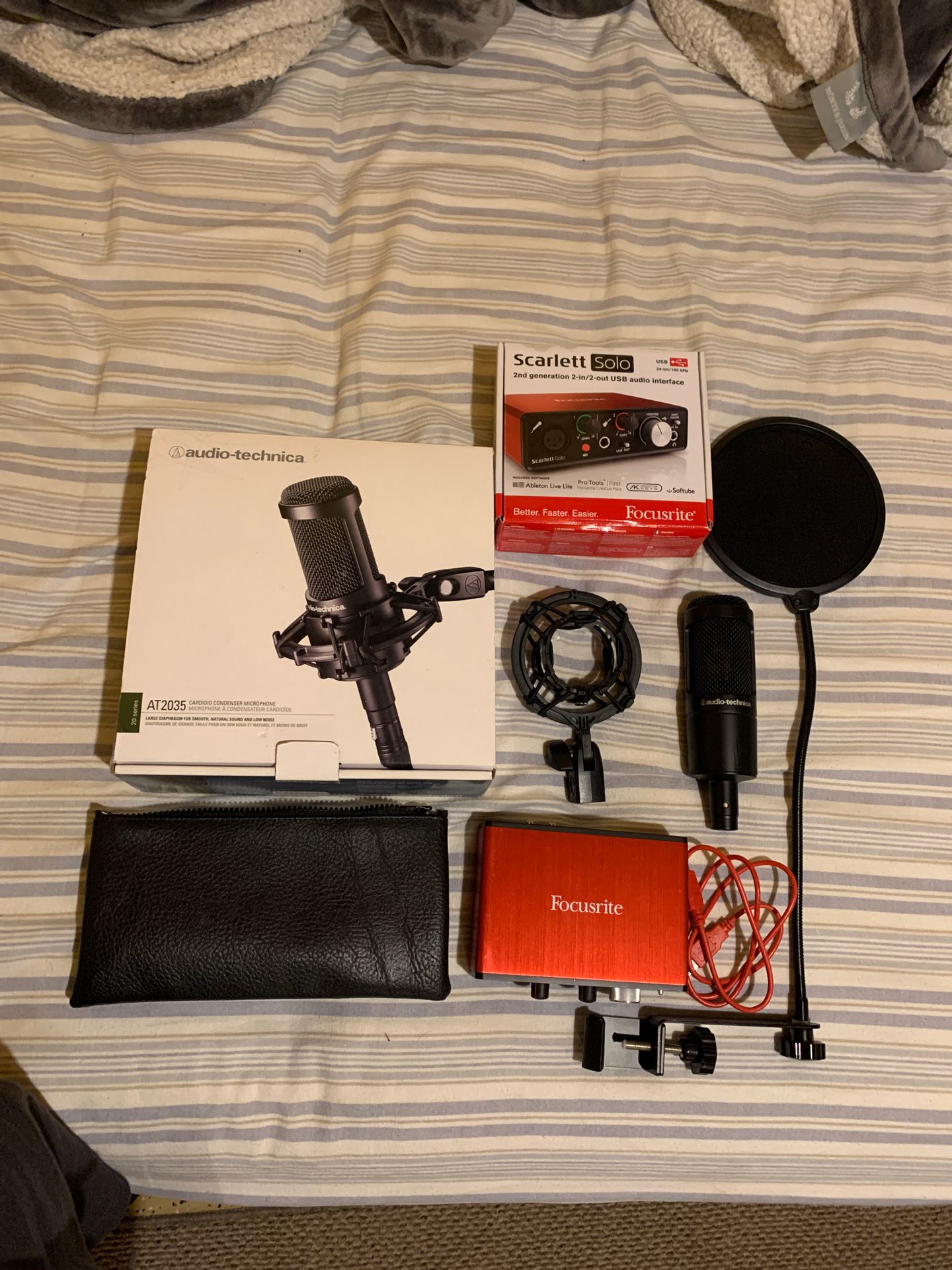 Audio-technica AT2035 microphone w/ Scarlett Solo interface + pop filter