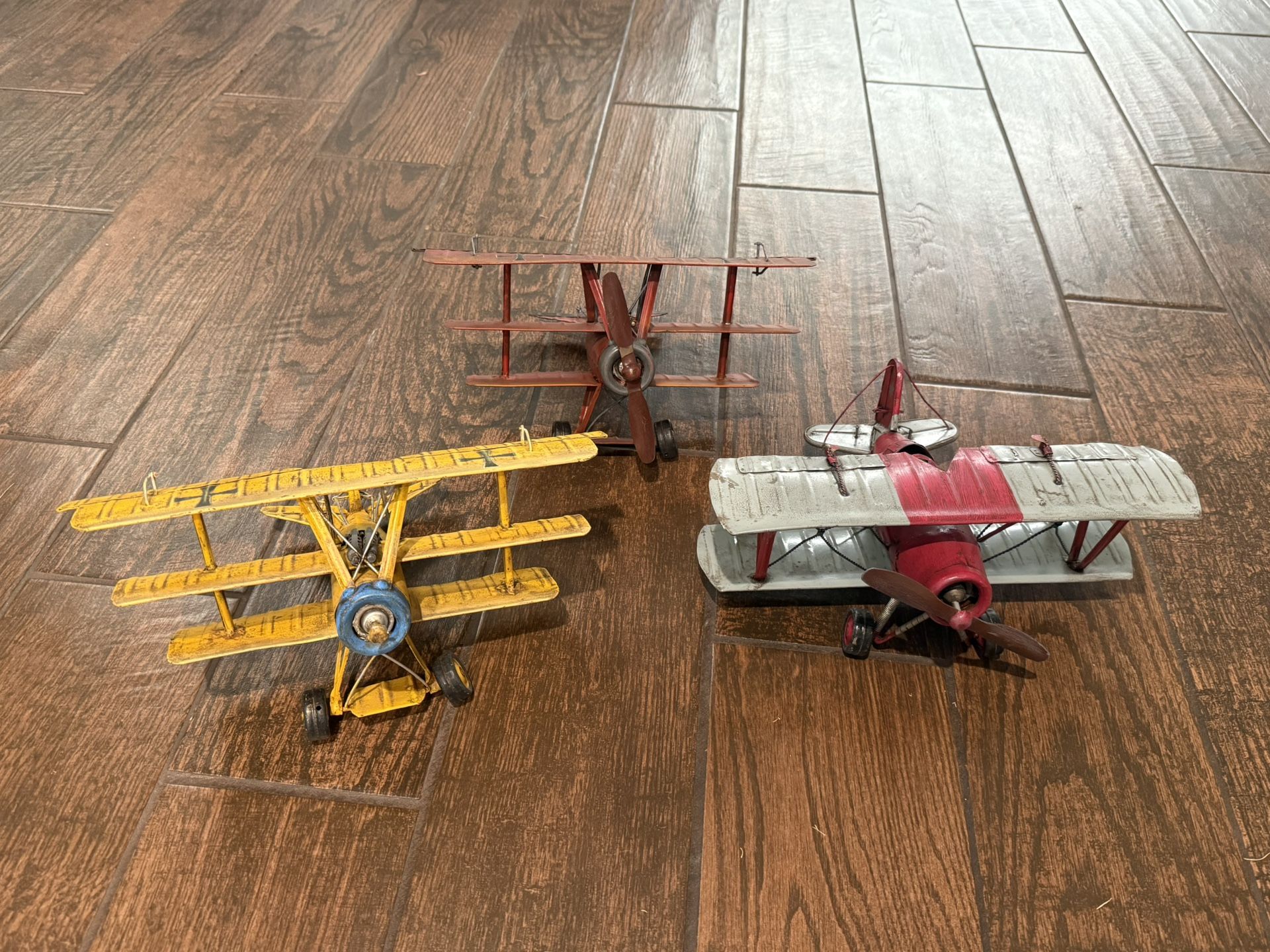 Decorative Vintage Metal Planes