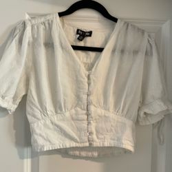 Iky & Me White Textured Top Size Large