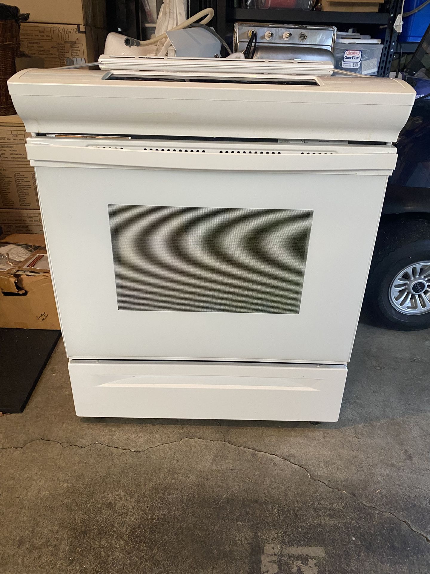 Whirlpool White Electric Range