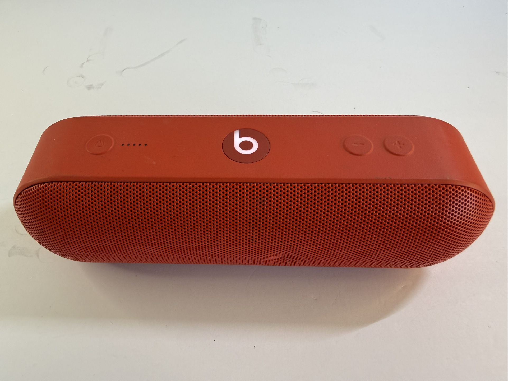 Red Beats Pill + Speaker + Cable