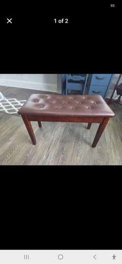 Piano bench