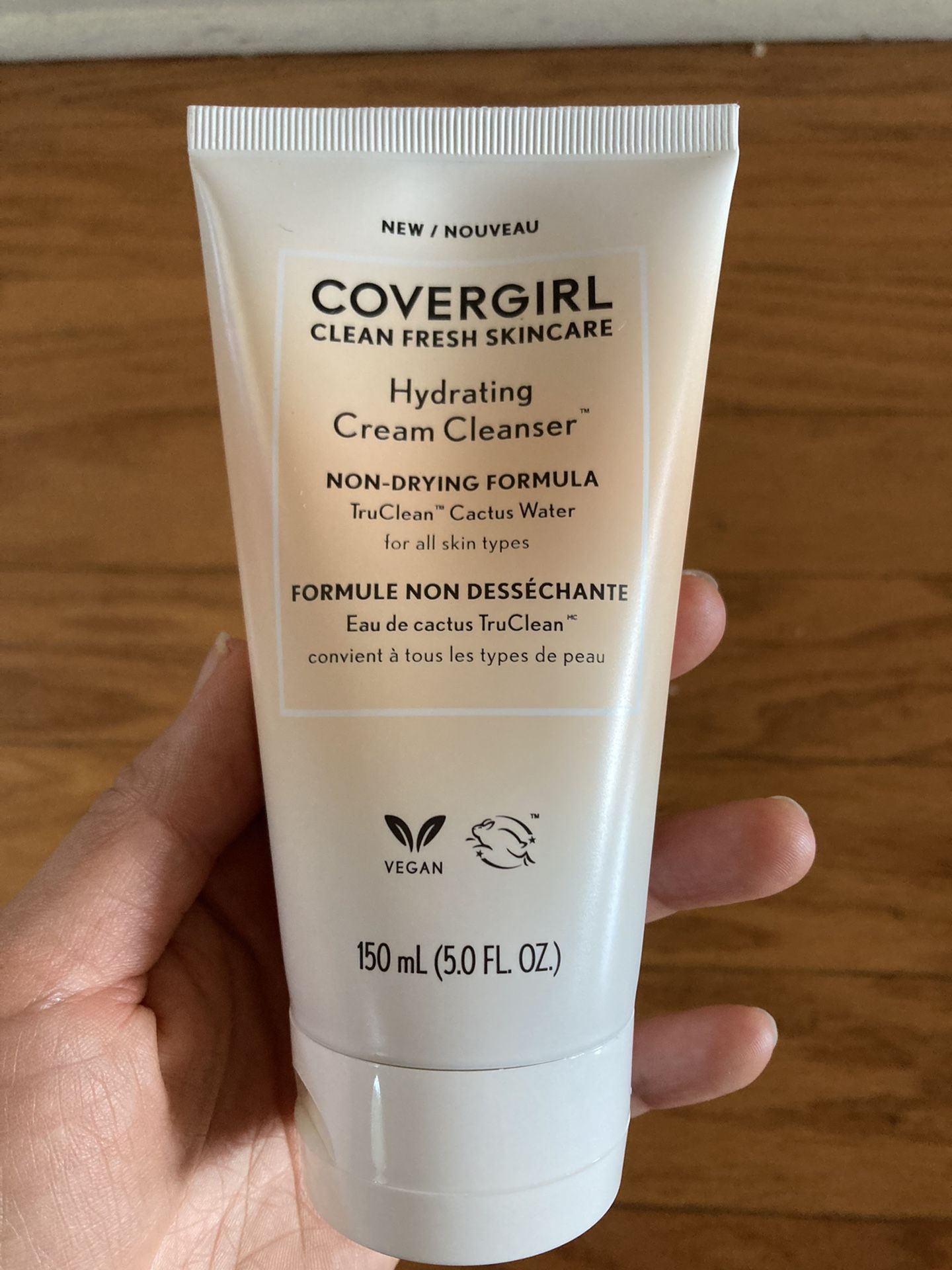 New Covergirl Hydrating Cream Cleanser 