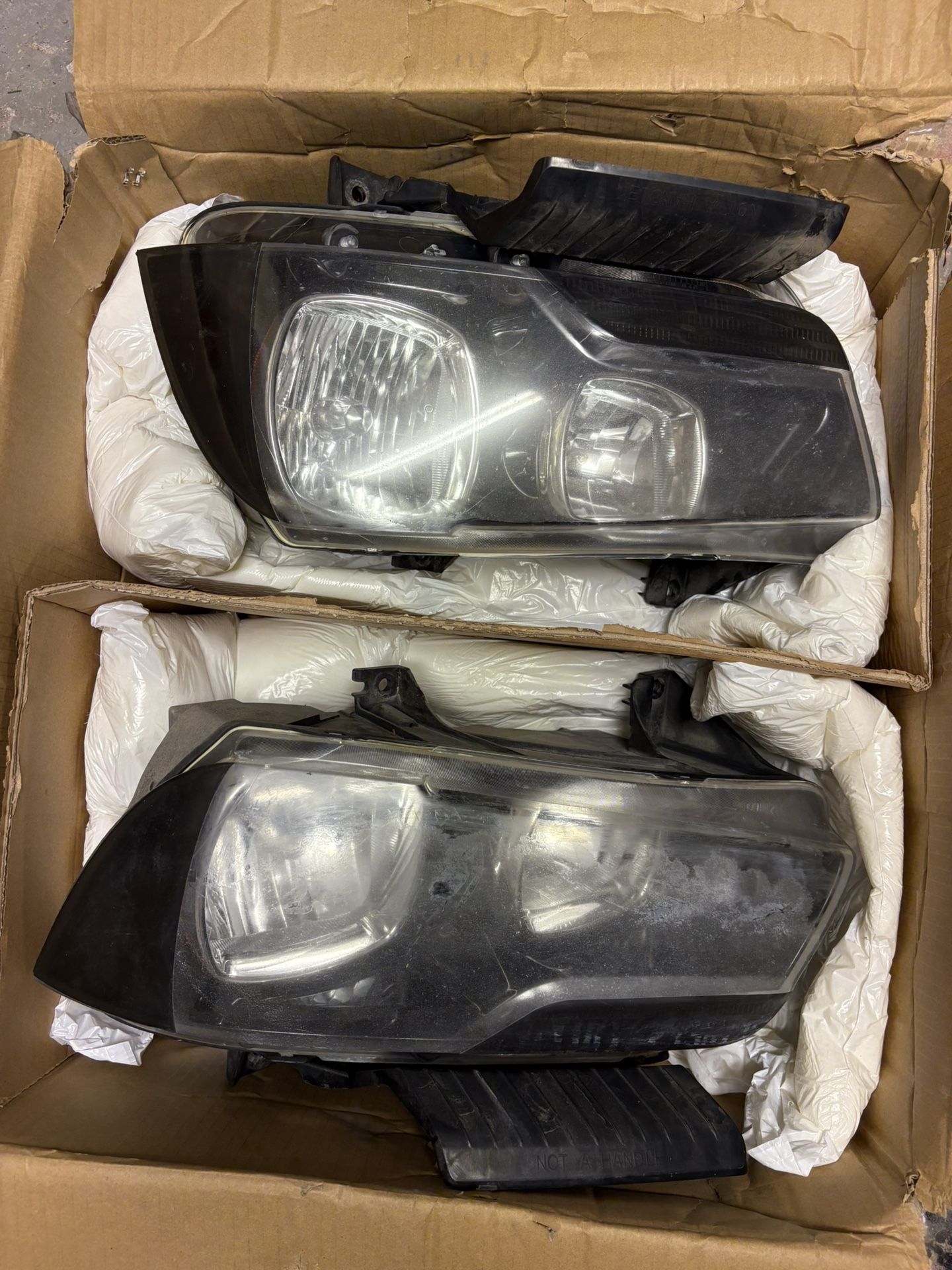 2011-2014 Chrysler 300 Headlights