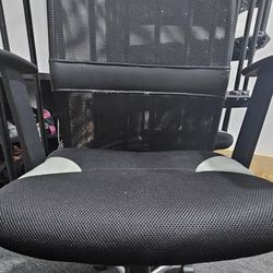 (10) Black Rolling Office Chairs