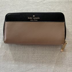 Beautiful Genuine Kate Spade wallet