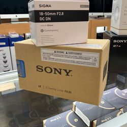 New Sony FX30 Kit With Sigma 18-50mm Lens Bundle