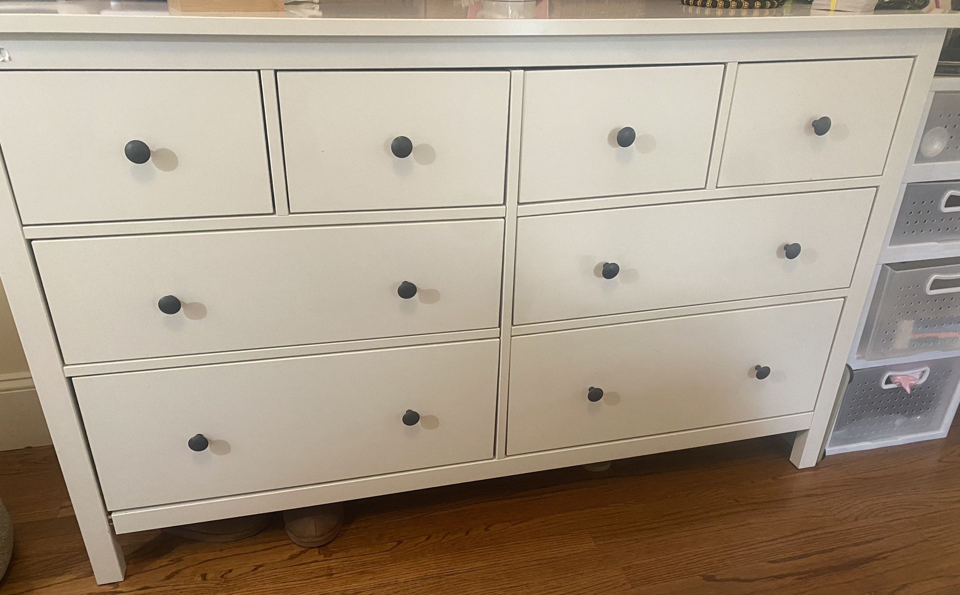 White 8-Drawer Dresser
