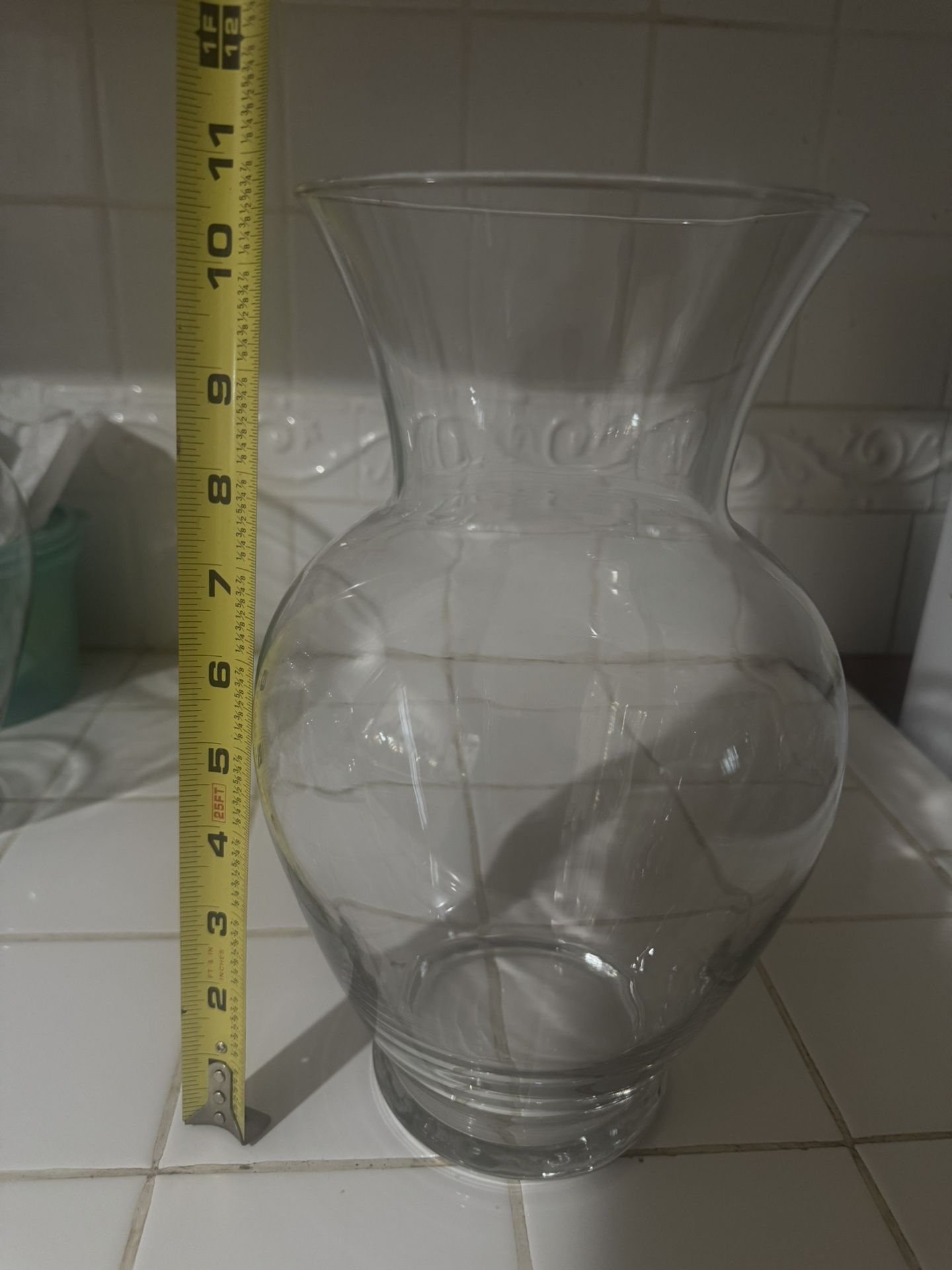 Flower Glass Vases/ Floreros De Vidrio