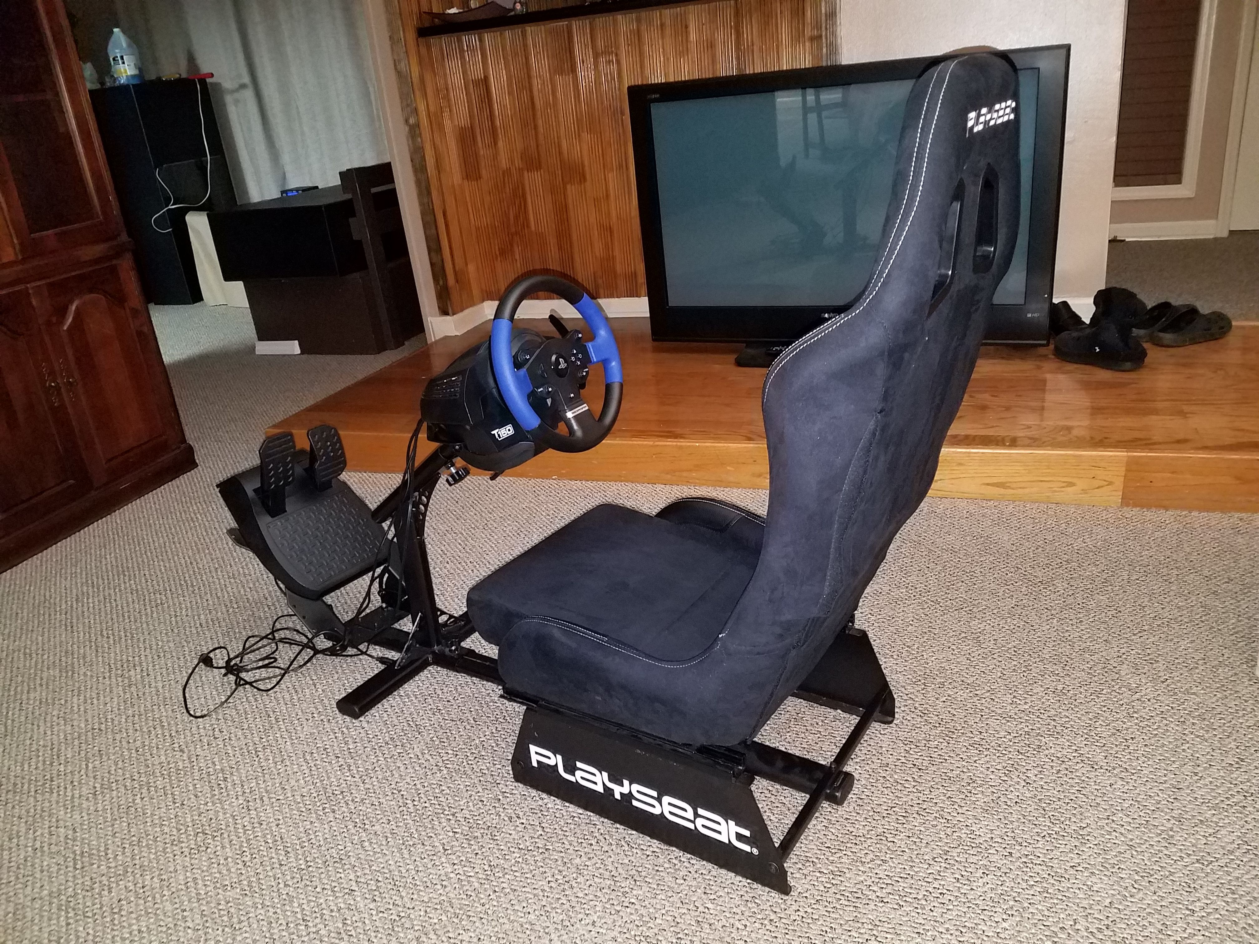 ThrustMaster T150 Steering Wheel and Pedals Set for PS3/PS4 and PC + Playseat Evolution Racing Chair
