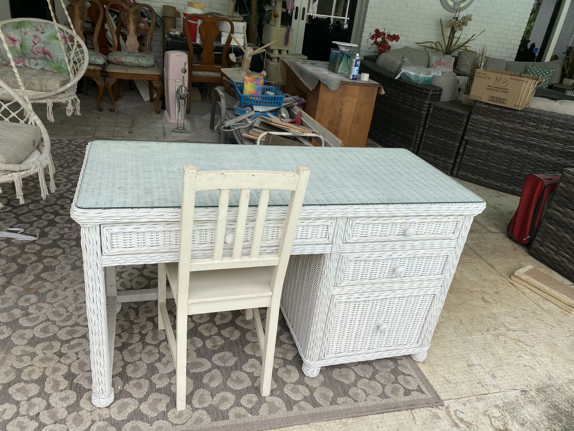 White Wicker Desk With Glass Top And Chair NON SMOKING HOME
