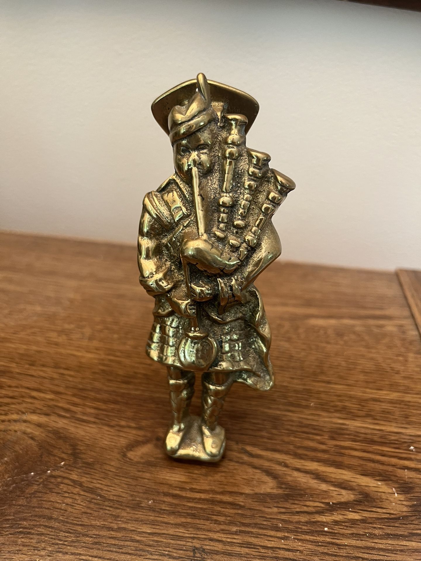 Brass Scottish bagpiper Door Knocker