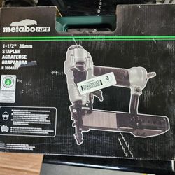 Metabo HPT N3804AB3 1 1/2" 18 GA NARROW 1/4" CROWN STAPLER - Brand New