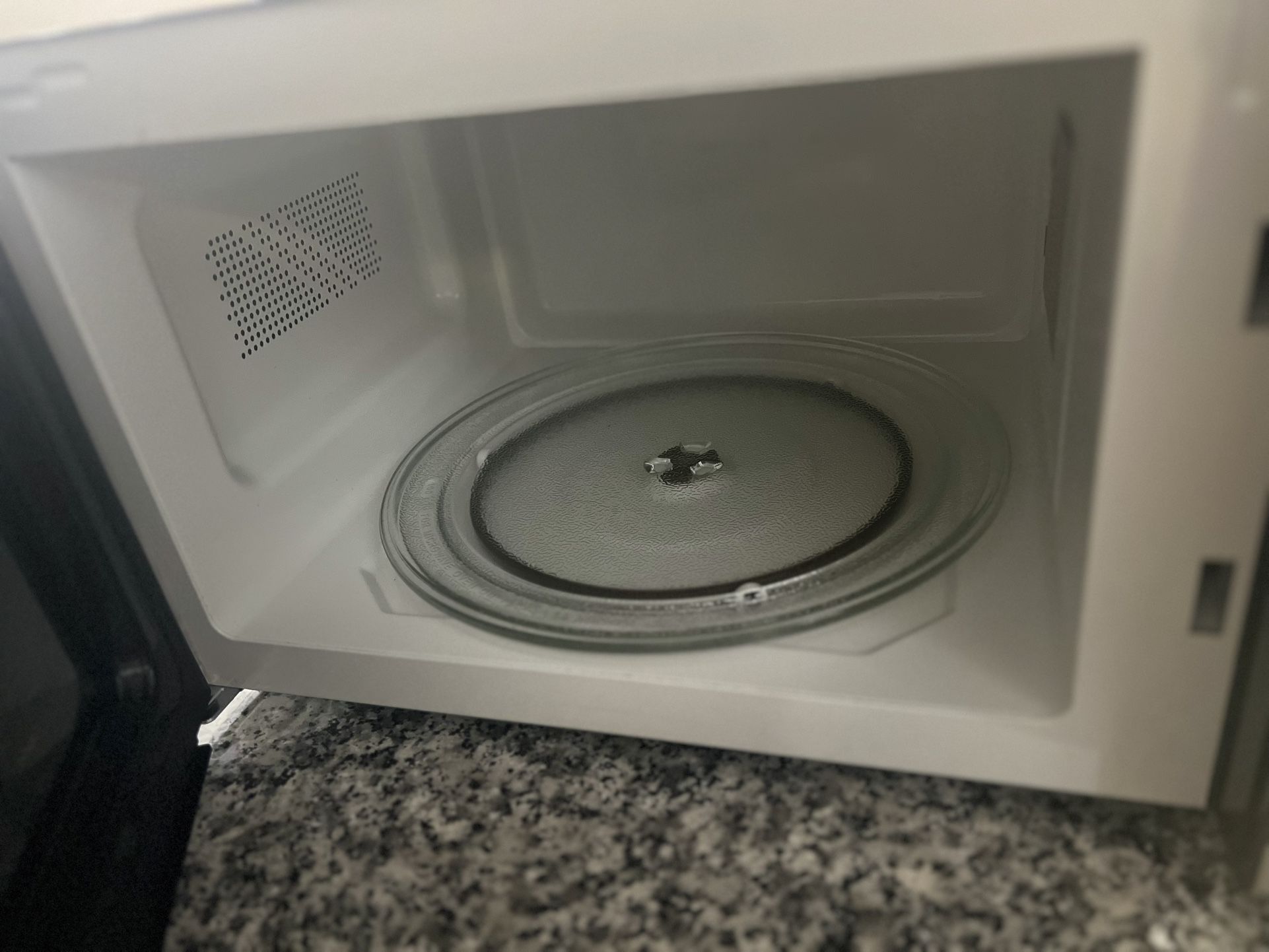Microwave for Sale – Like New