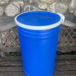 Container 