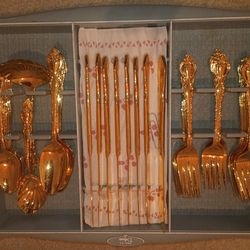 24 kt silverware set