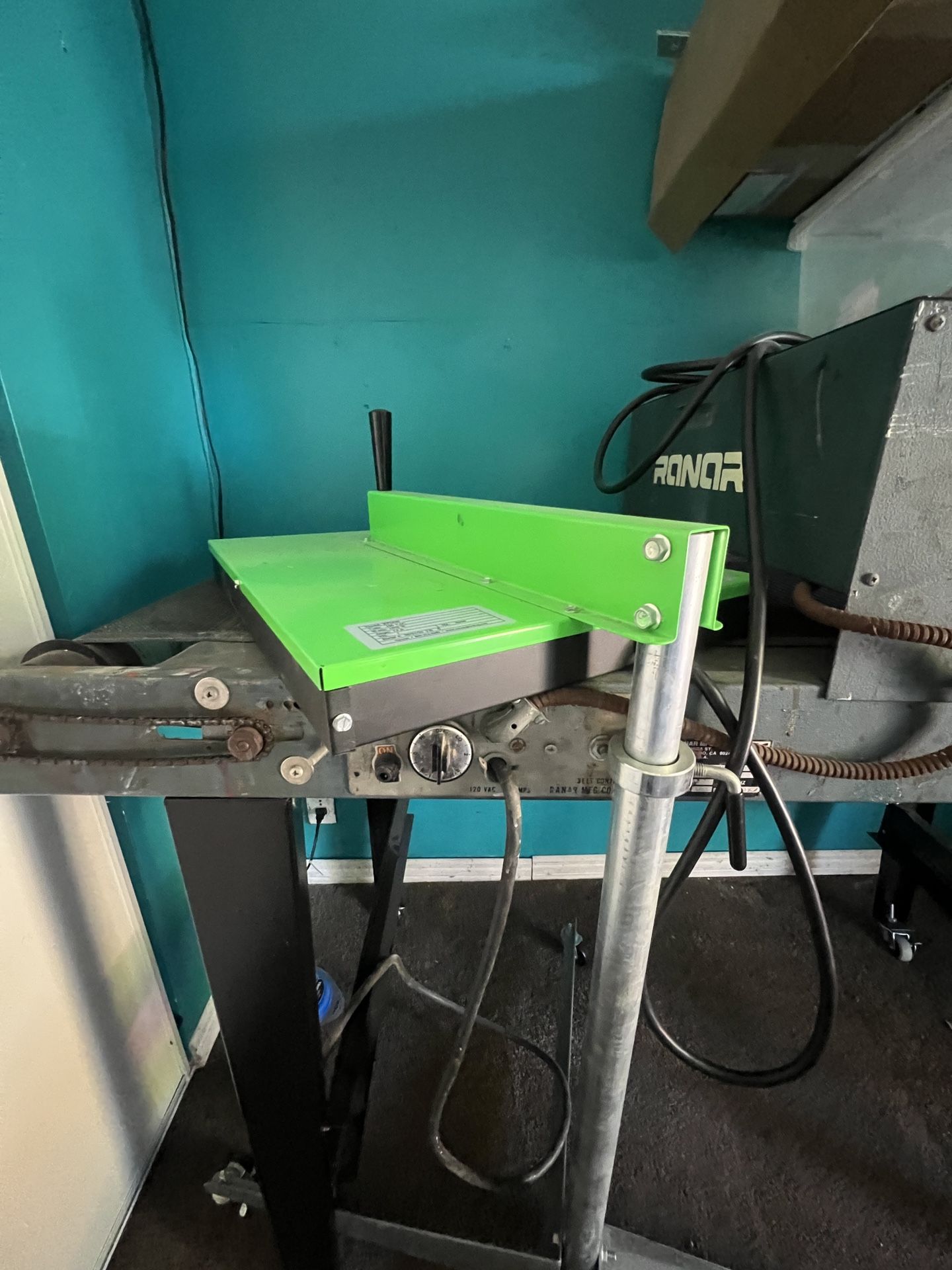 Riley Hopkins Screen Printing Machine Set Up