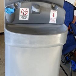 Portable hand wash station