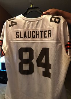 Browns jersey woman
