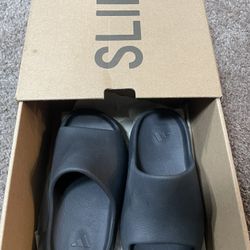 Onyx Yeezy Slide 11k Toddler