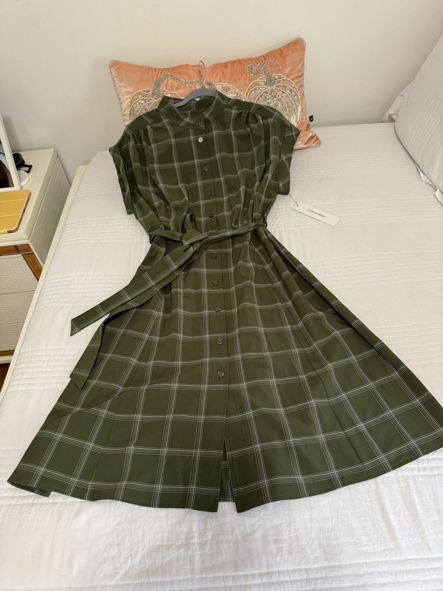 Calvin Klein Dress 👗 Size 12 Or Large , New Whit Tags 